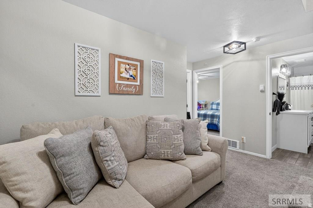 2070 BUTTE ST Pocatello, ID 83201