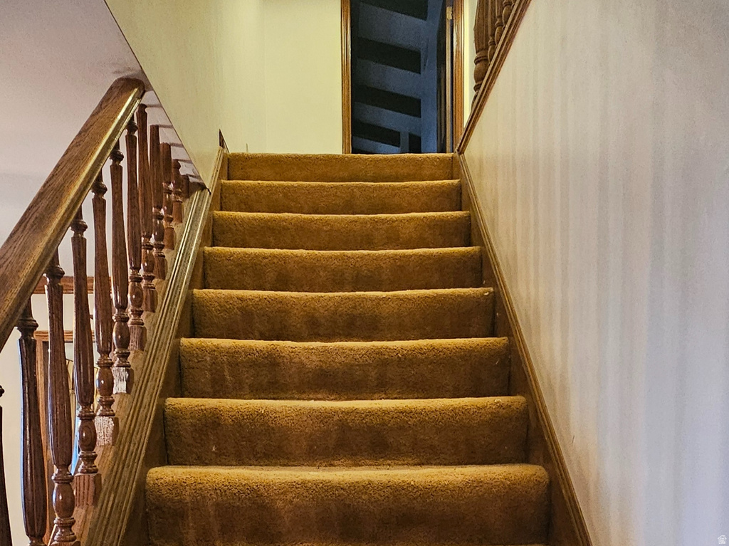 8085 S MOUNTAIN OAKS CIR Cottonwood Heights, UT 84121