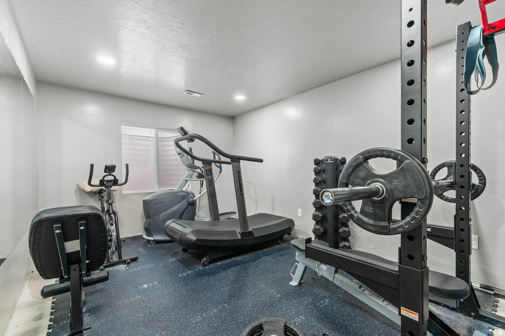 5686 N DUKE LN Stansbury Park, UT 84074