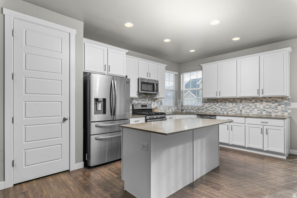 5686 N DUKE LN Stansbury Park, UT 84074