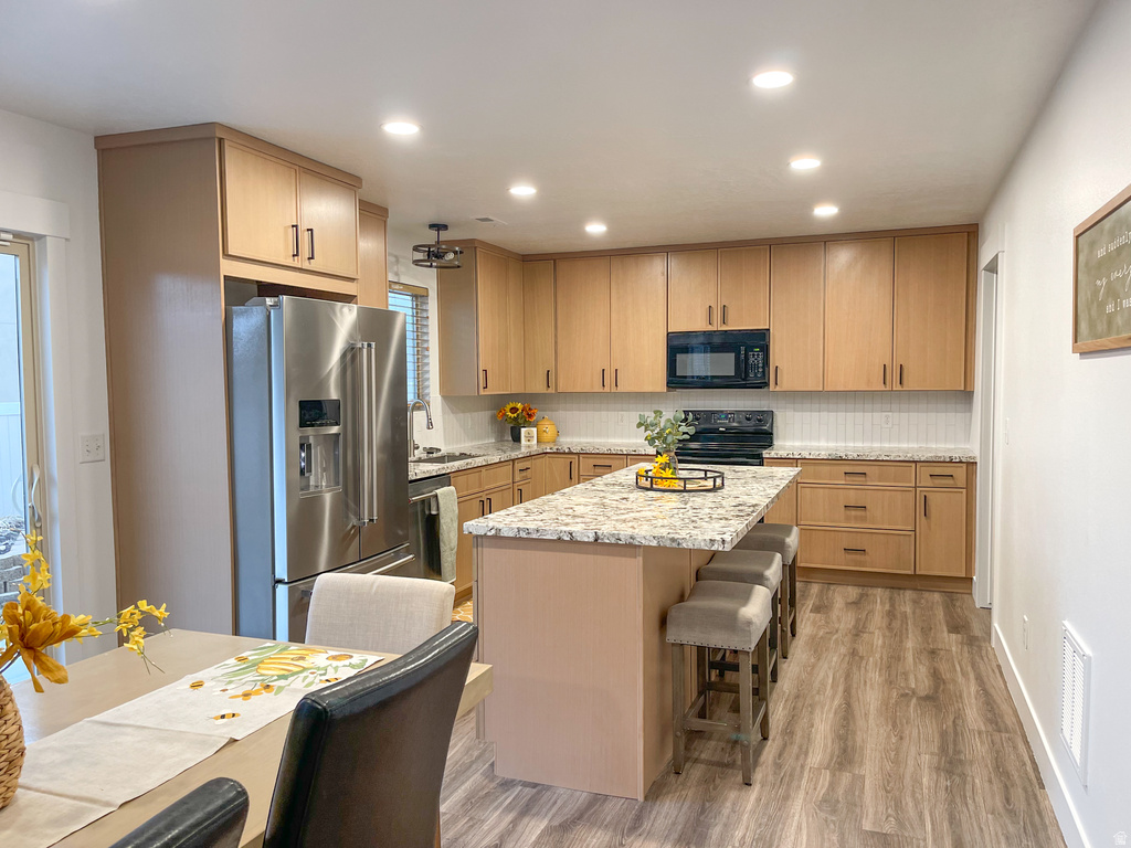 653 S WILLOW PARK DR Lehi, UT 84043