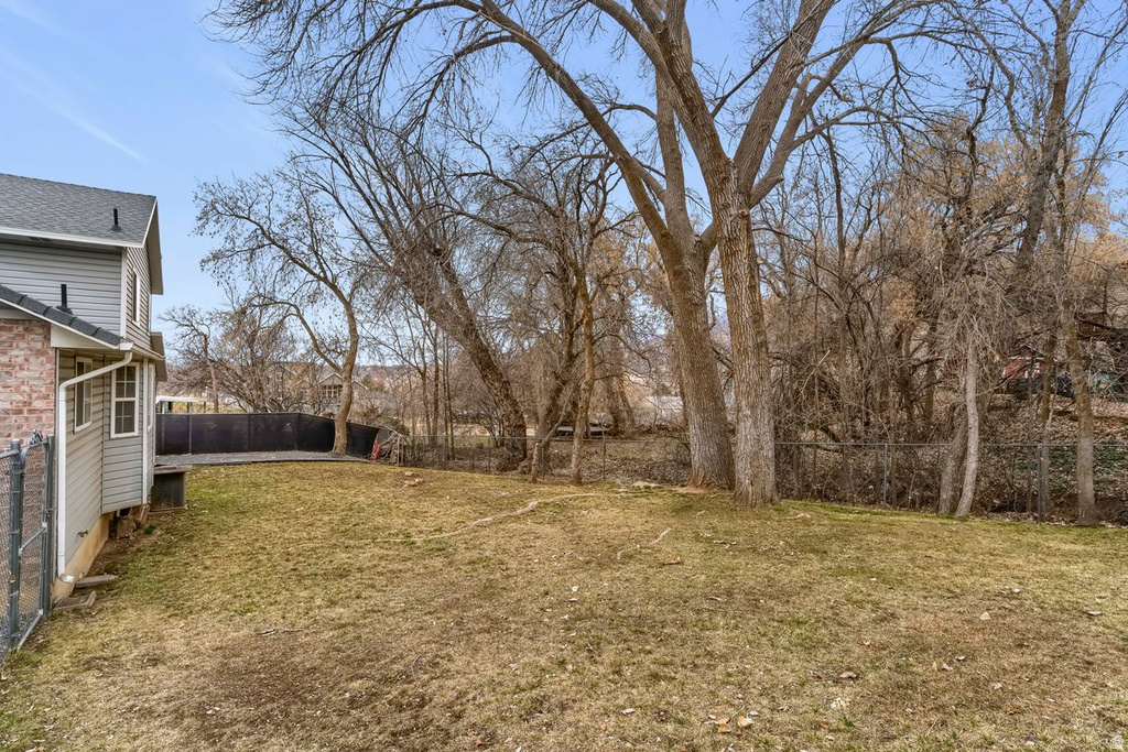 2586 DEER DR South Weber, UT 84405