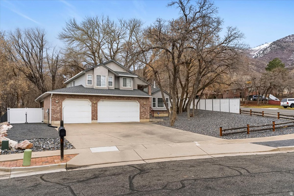 2586 DEER DR South Weber, UT 84405