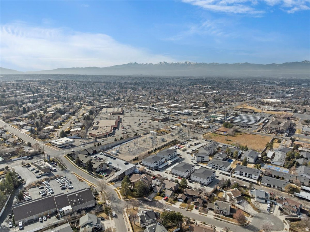 6924 S HILLSIDE VILLAGE CIR Salt Lake City, UT 84121