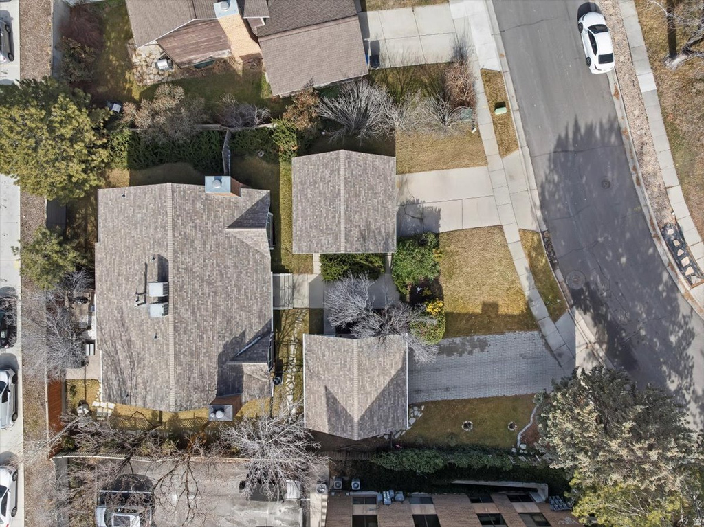 6924 S HILLSIDE VILLAGE CIR Salt Lake City, UT 84121