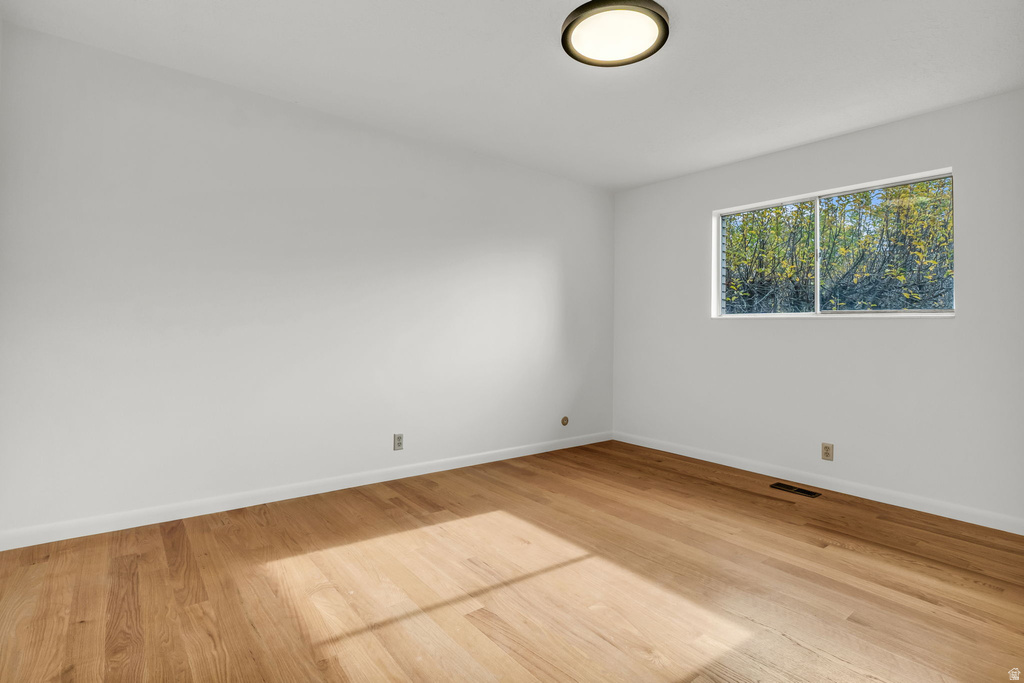 3385 W MEADOWBROOK DR West Valley City, UT 84119