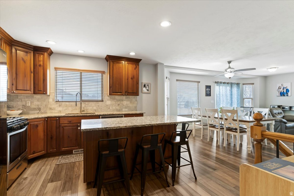 240 ODELL LN North Salt Lake, UT 84054