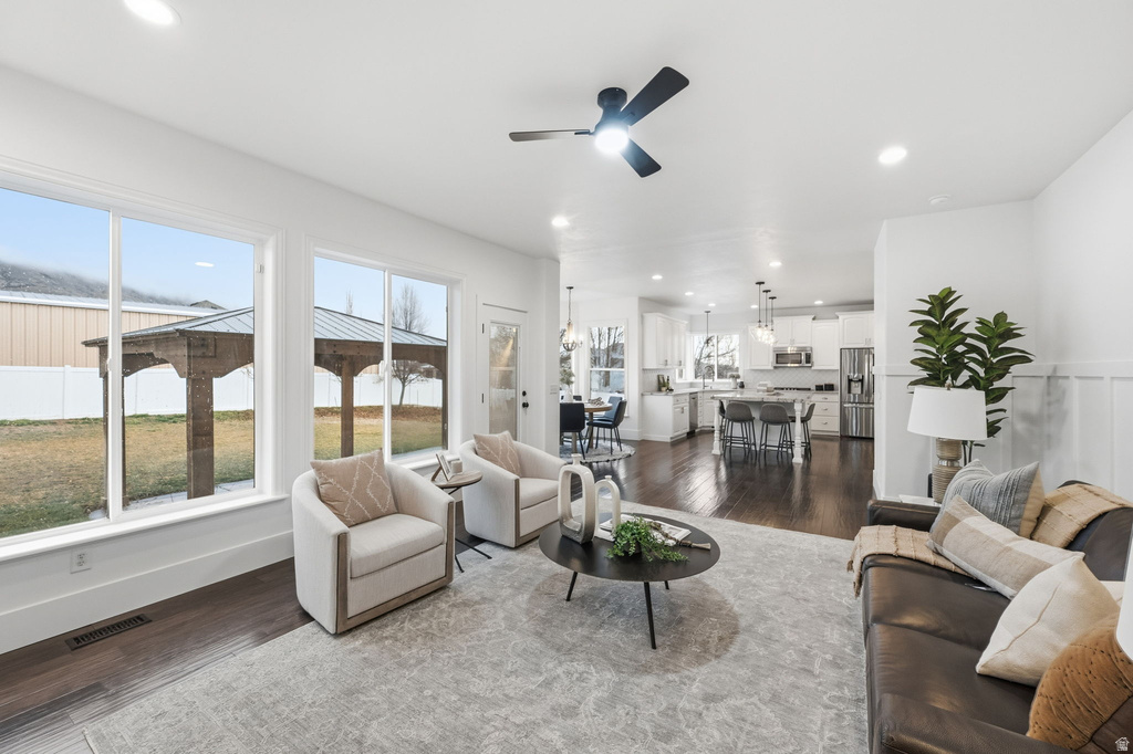 9752 N DORCHESTER DR Cedar Hills, UT 84062