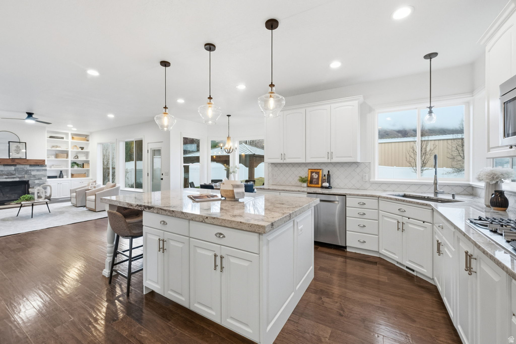 9752 N DORCHESTER DR Cedar Hills, UT 84062