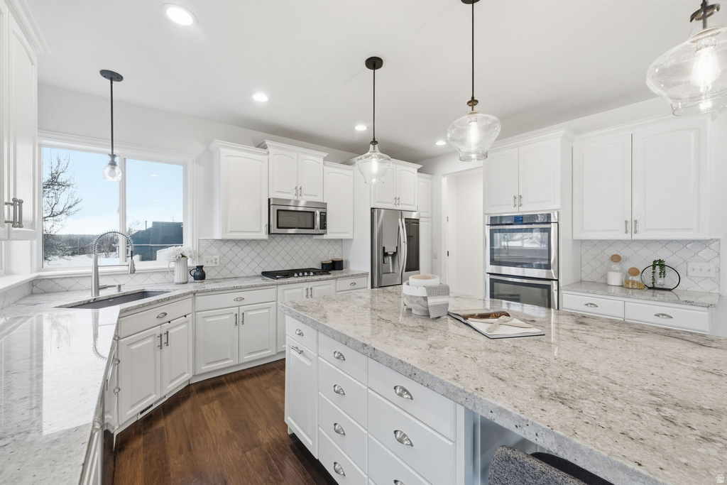 9752 N DORCHESTER DR Cedar Hills, UT 84062