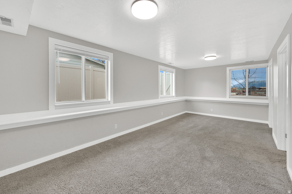 209 W 5200 S Washington Terrace, UT 84405