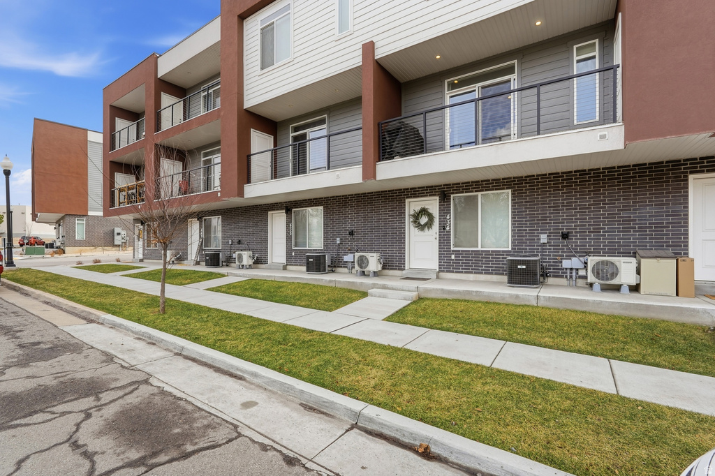 434 E DEPOT ST Clearfield, UT 84015