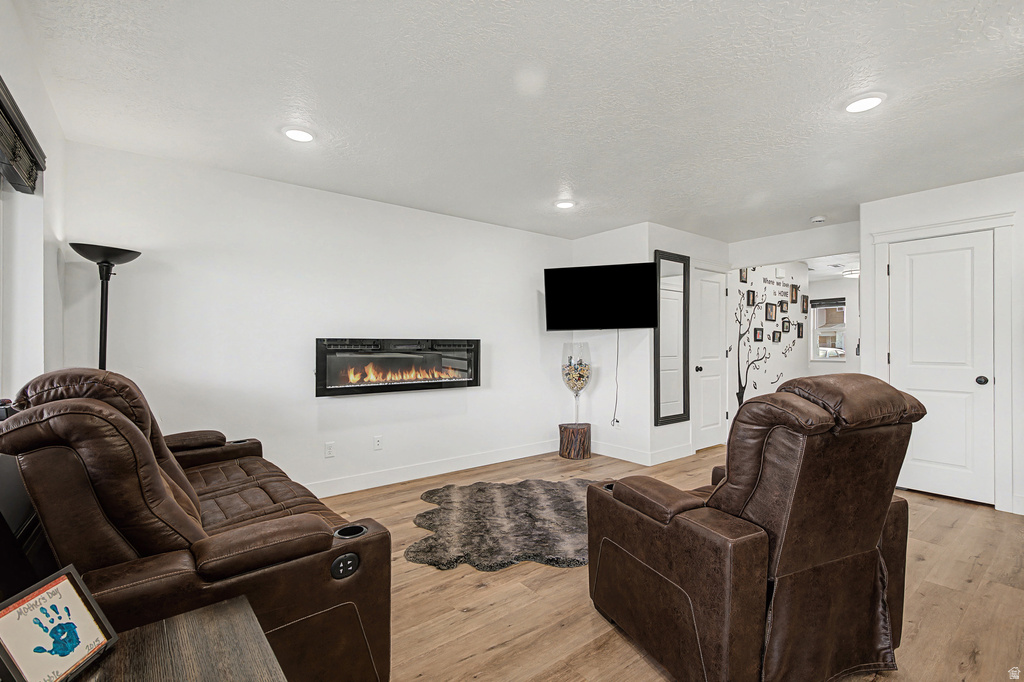 1694 W 2975 S #D Syracuse, UT 84075