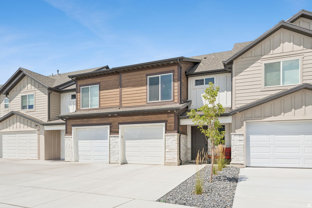 1694 W 2975 S #D Syracuse, UT 84075