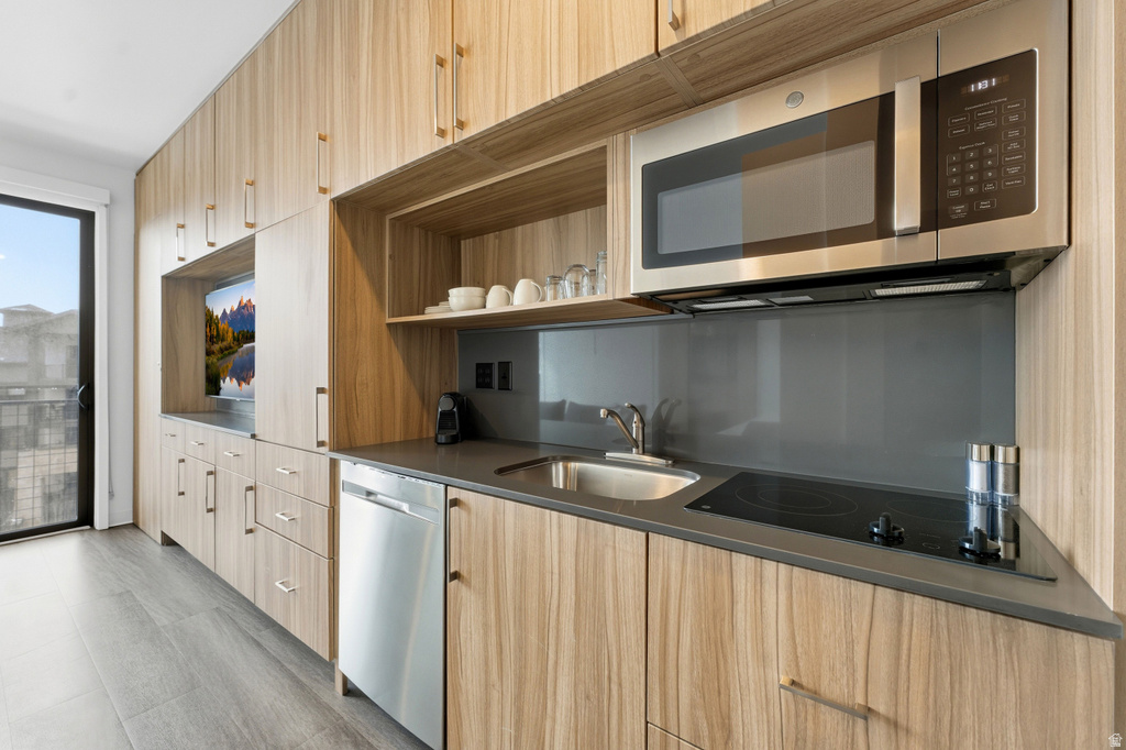 2670 W CANYONS RESORT DR #203 Snyderville, UT 84098