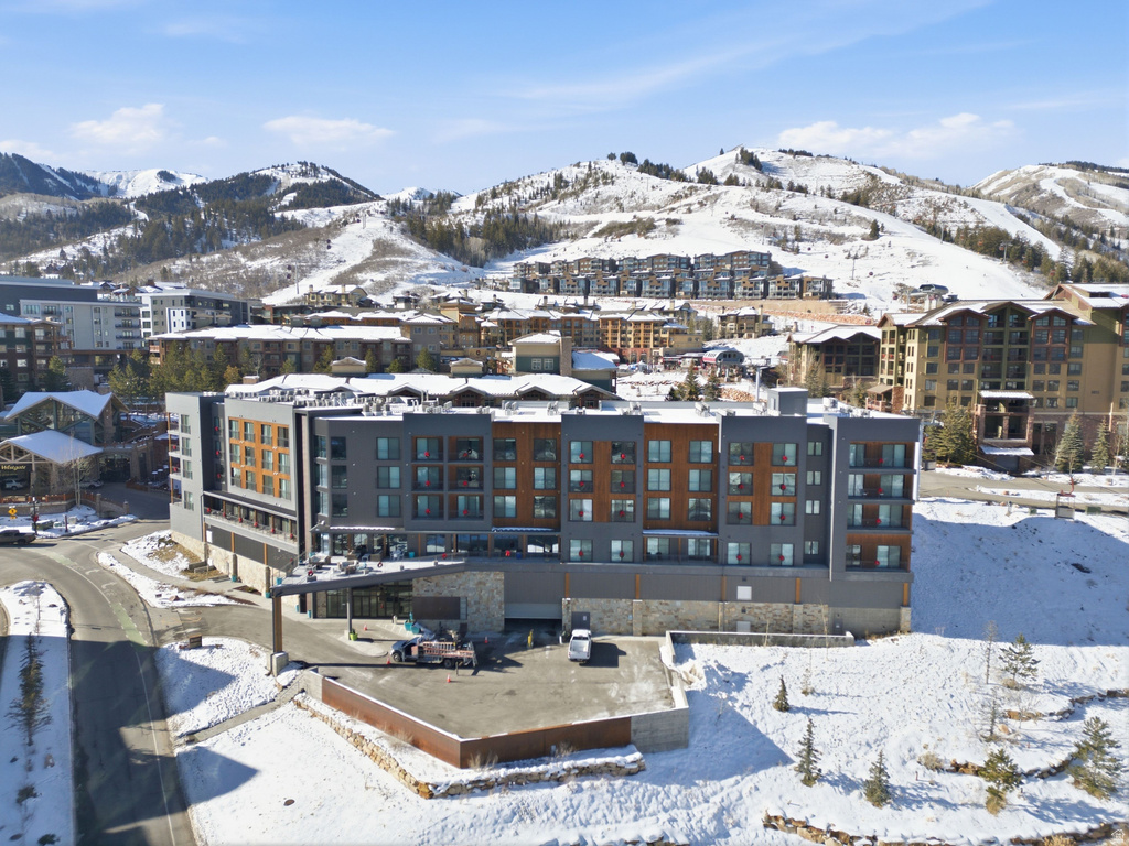 2670 W CANYONS RESORT DR #203 Snyderville, UT 84098