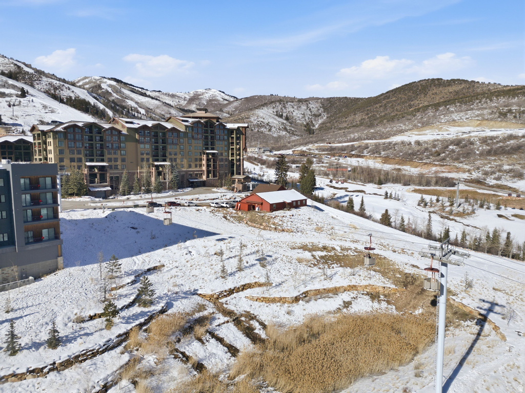 2670 W CANYONS RESORT DR #203 Snyderville, UT 84098