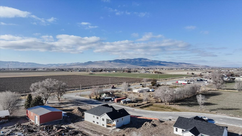 5161 W 10100 N Elwood, UT 84337