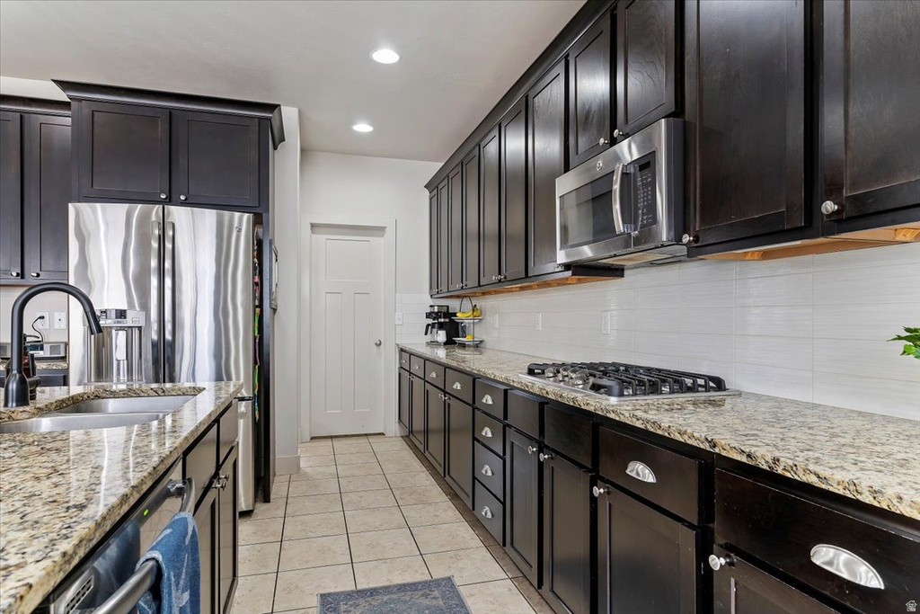 911 CALLIE CT North Salt Lake, UT 84054