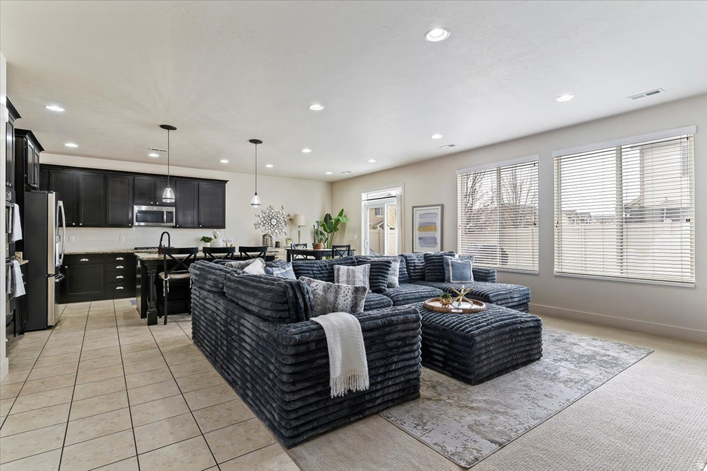 911 CALLIE CT North Salt Lake, UT 84054