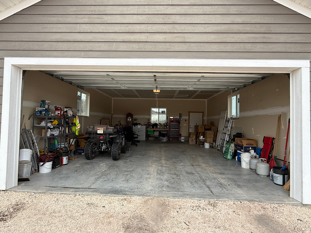 353 W NIBLICK CIR Garden City, UT 84028