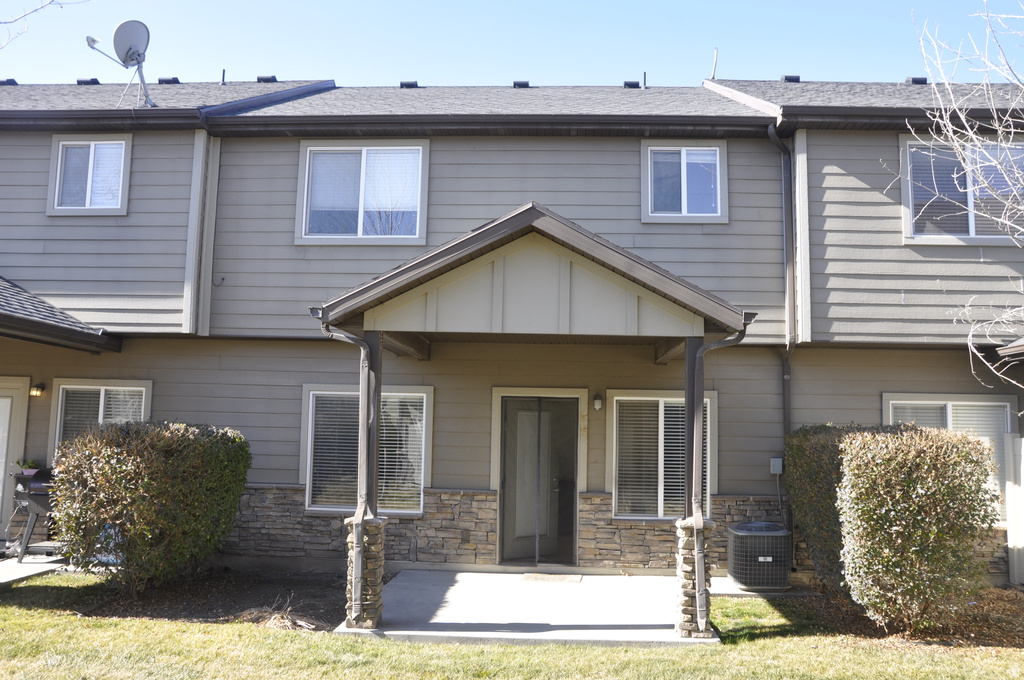 3398 S LOGAN AVE AVE #4 West Haven, UT 84401