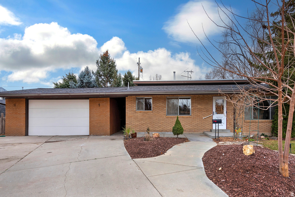 4038 S GOLDEN CIR Millcreek, UT 84124