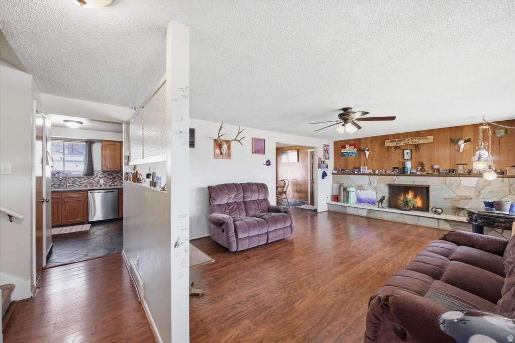 127 S 400 E Lindon, UT 84042
