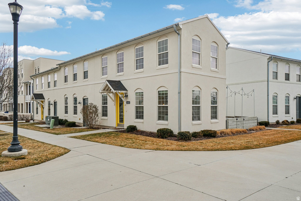 5387 W BOWSTRING WAY South Jordan, UT 84009