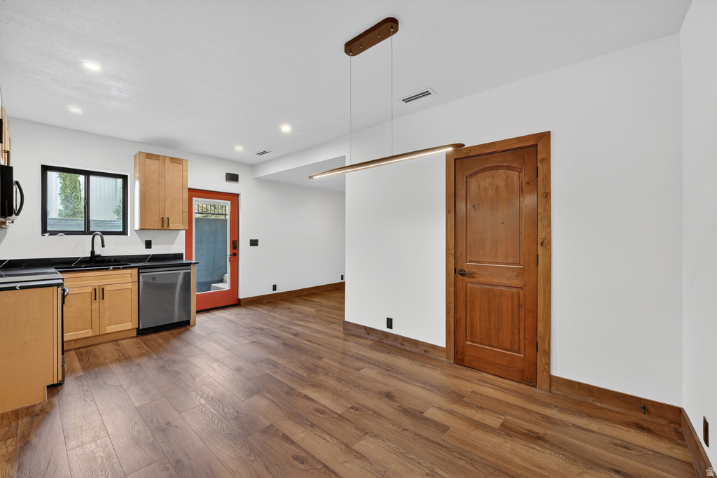 821 E SPRINGVIEW DR Salt Lake City, UT 84106