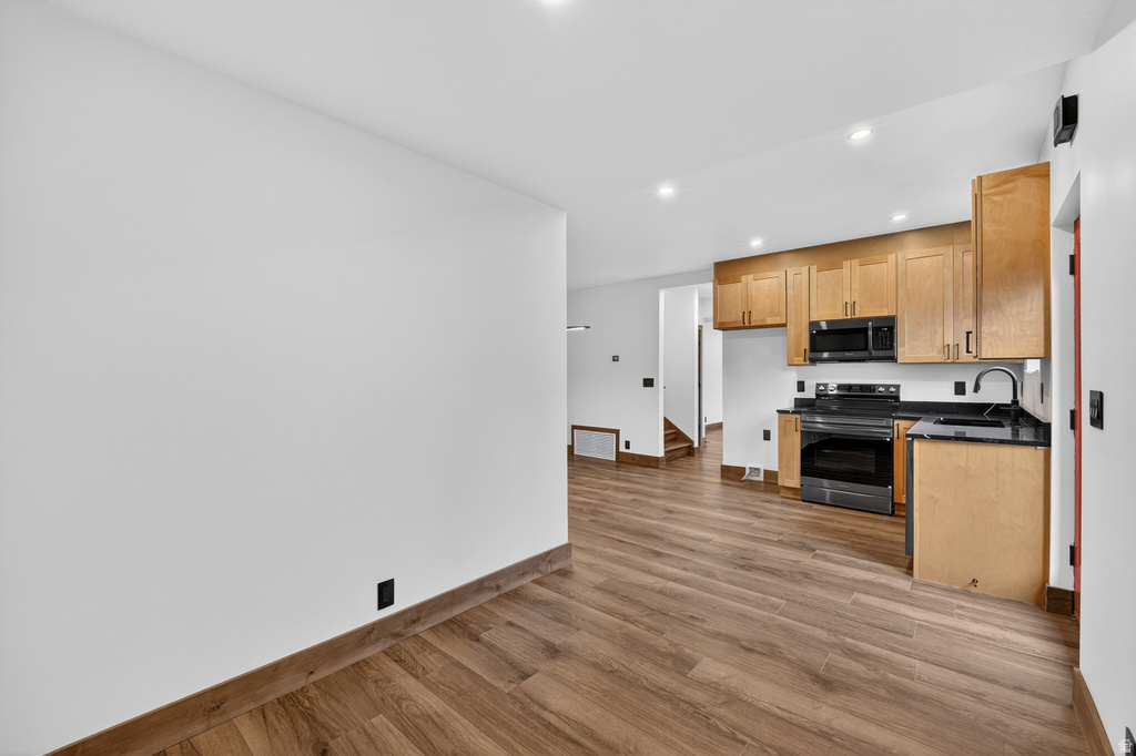 821 E SPRINGVIEW DR Salt Lake City, UT 84106