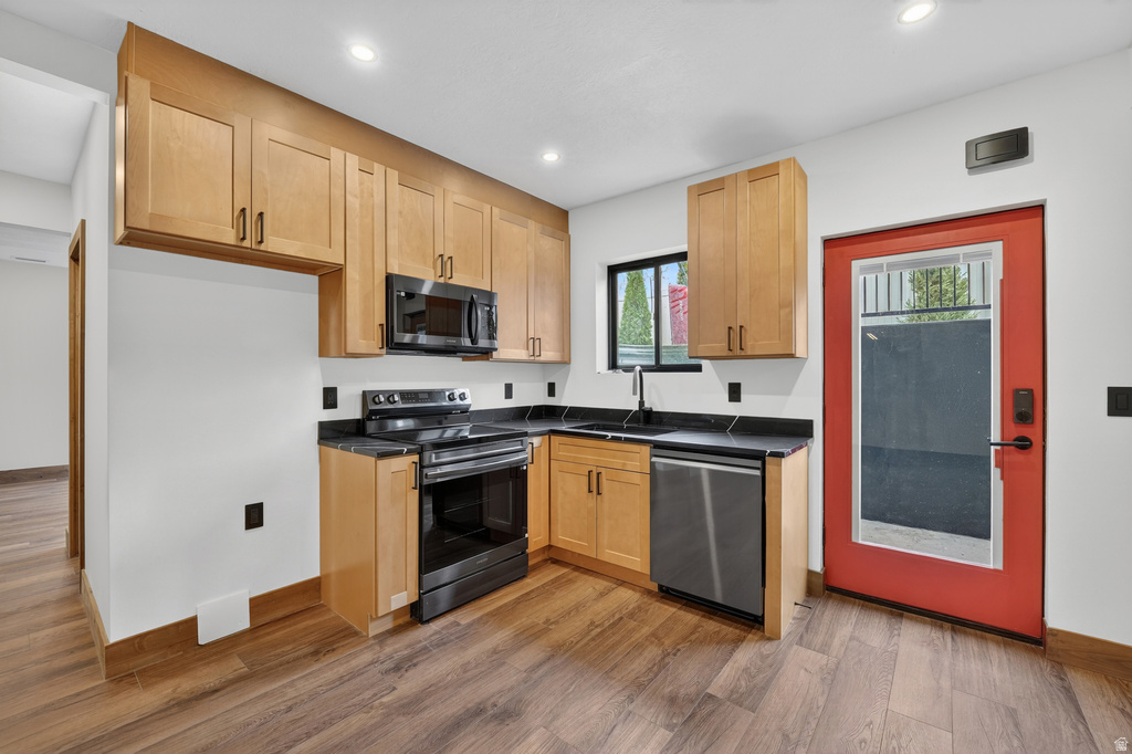 821 E SPRINGVIEW DR Salt Lake City, UT 84106