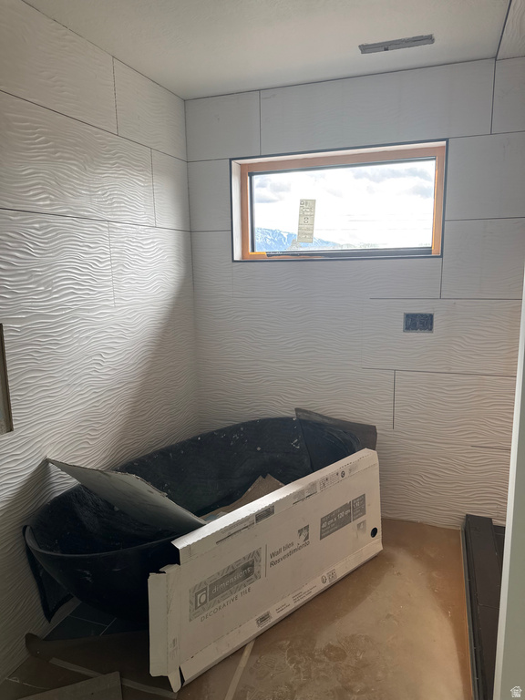 821 E SPRINGVIEW DR Salt Lake City, UT 84106