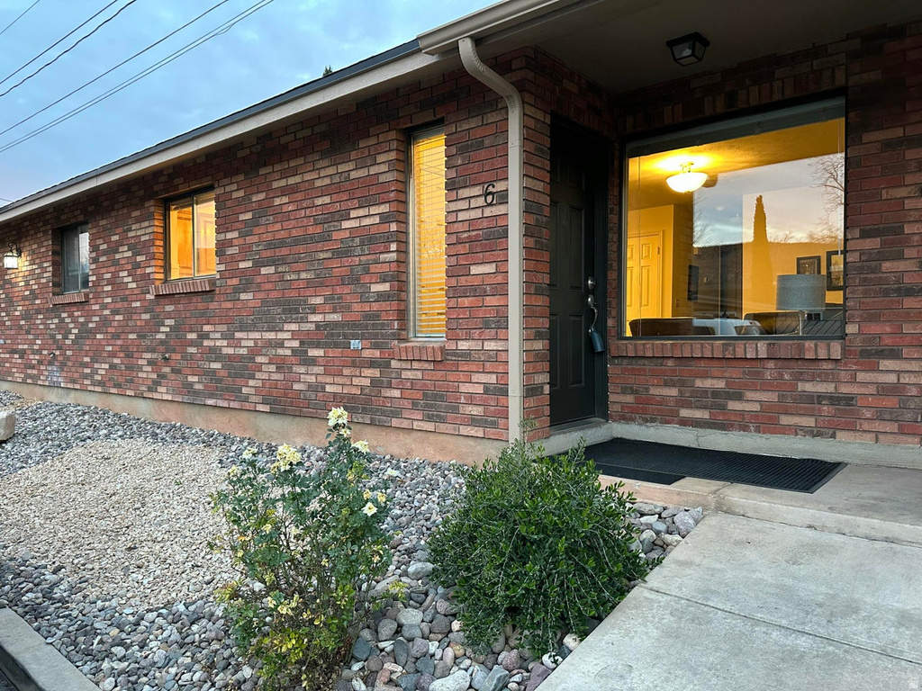 50 W 400 S #6 St George, UT 84770