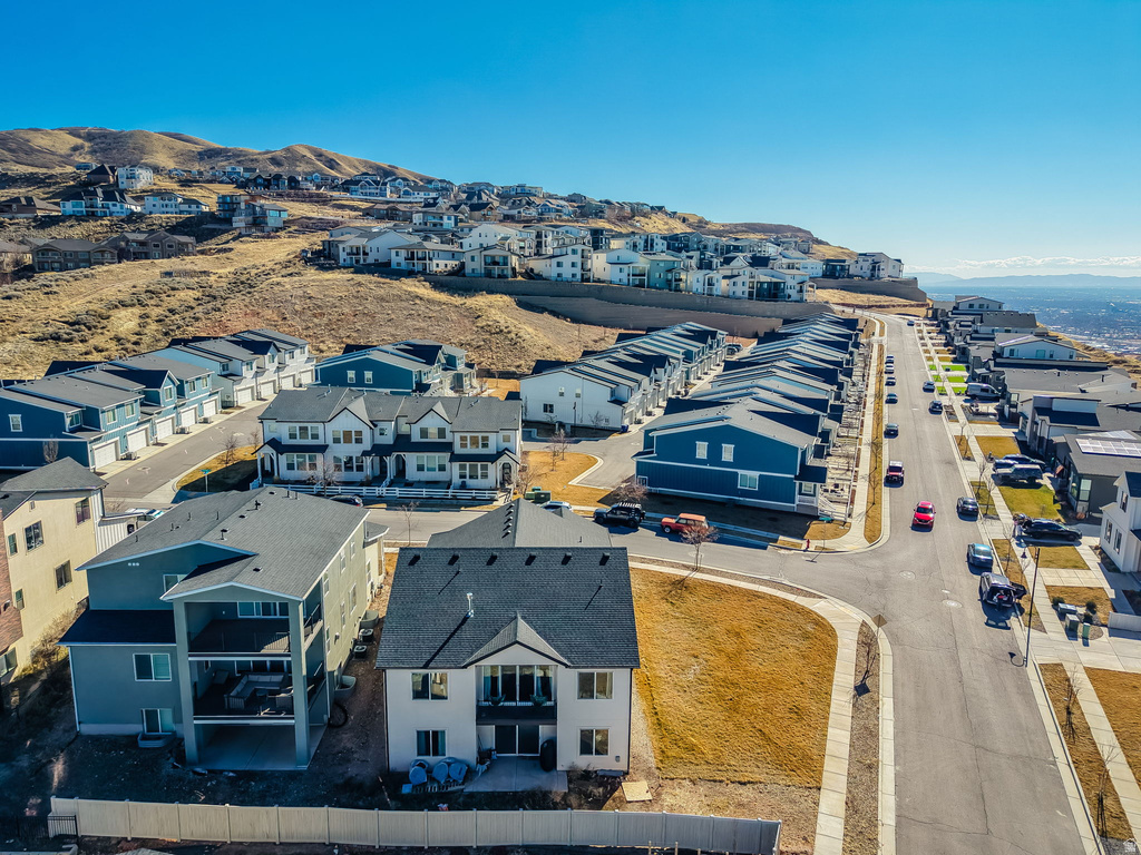 93 E EDGECREST LN North Salt Lake, UT 84054