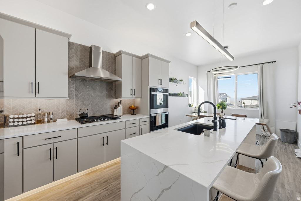 93 E EDGECREST LN North Salt Lake, UT 84054