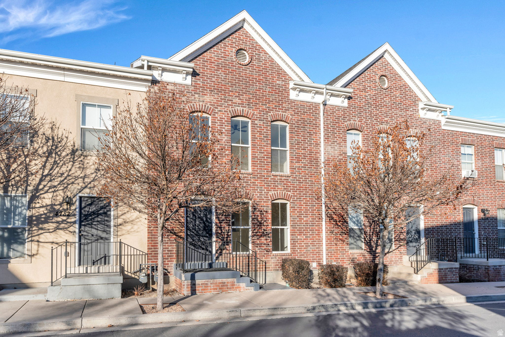 4778 S HUNTLY DR Murray, UT 84107