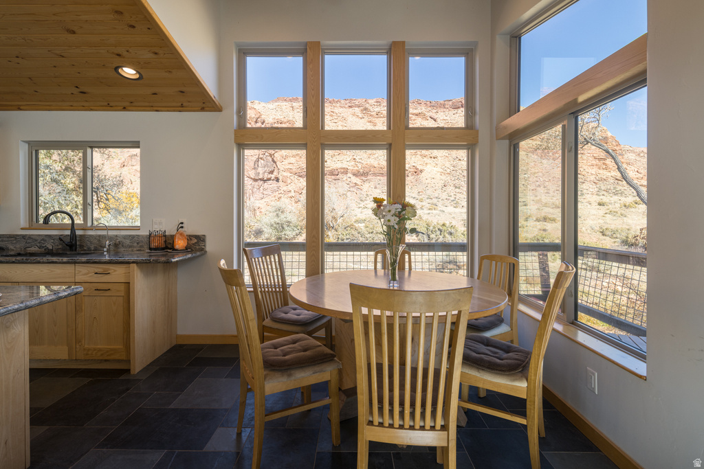 1389 E POWERHOUSE LN Moab, UT 84532