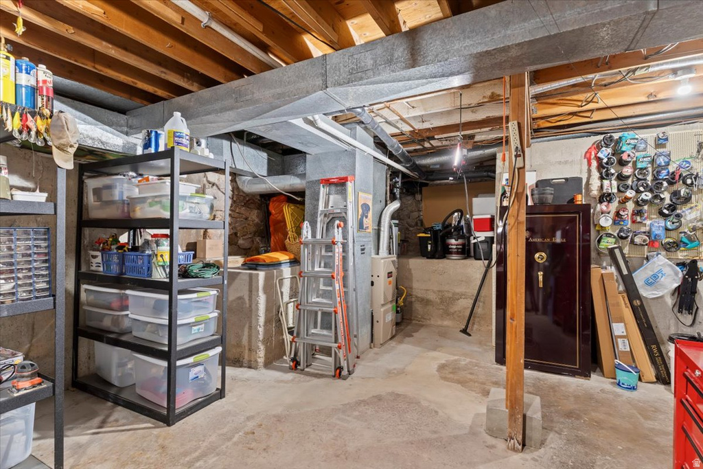 1554 CAPITOL ST Ogden, UT 84401