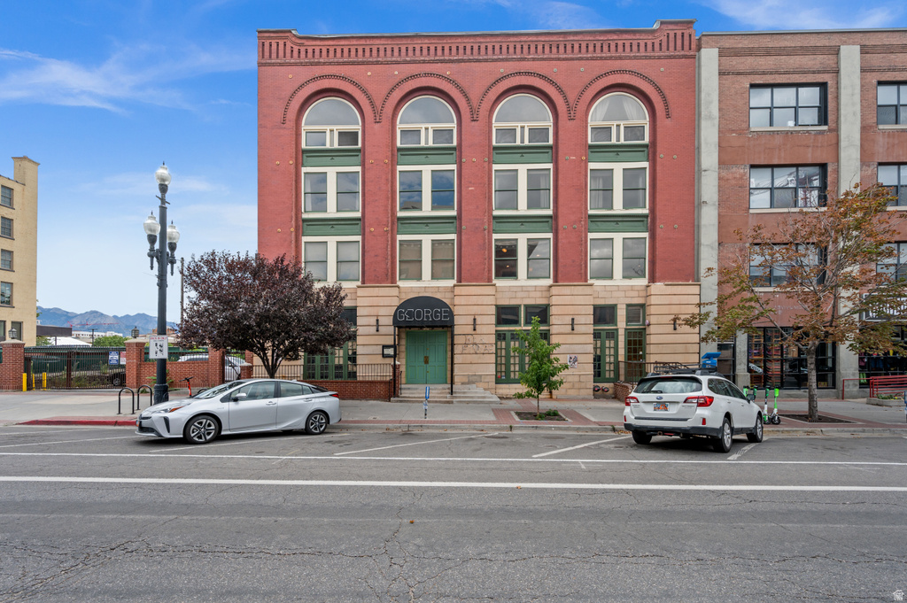 327 W 200 S #208 Salt Lake City, UT 84108