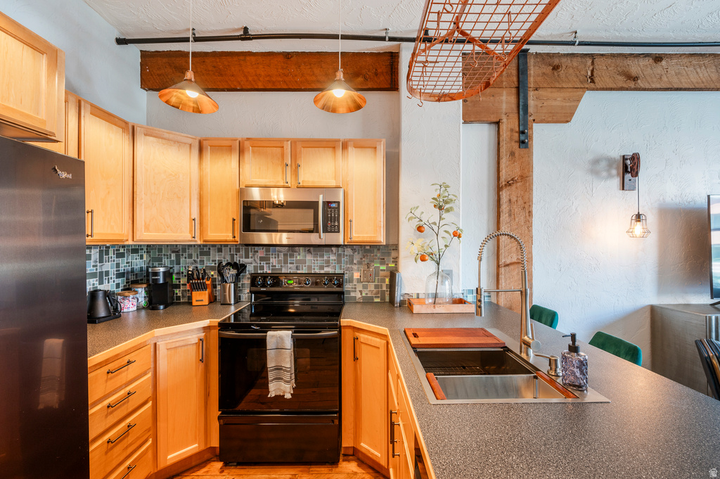 327 W 200 S #208 Salt Lake City, UT 84108