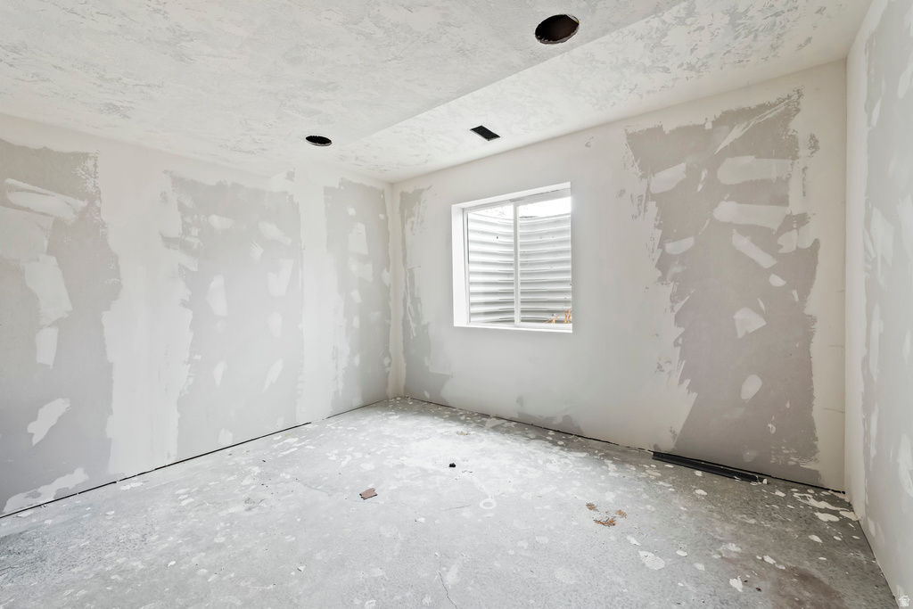 145 S 300 W Mona, UT 84645