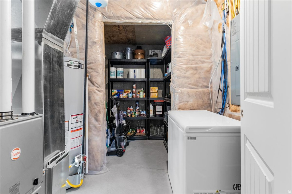 145 S 300 W Mona, UT 84645