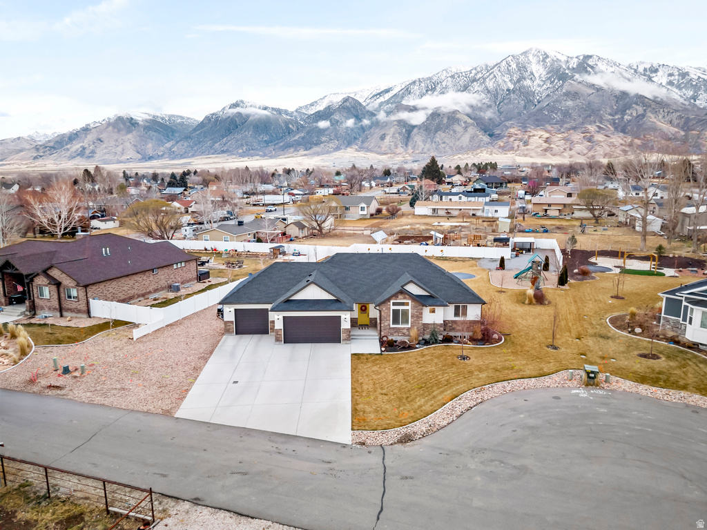 145 S 300 W Mona, UT 84645