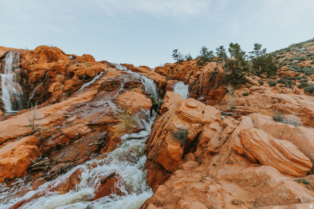 63 E COLIMA RD Washington, UT 84780