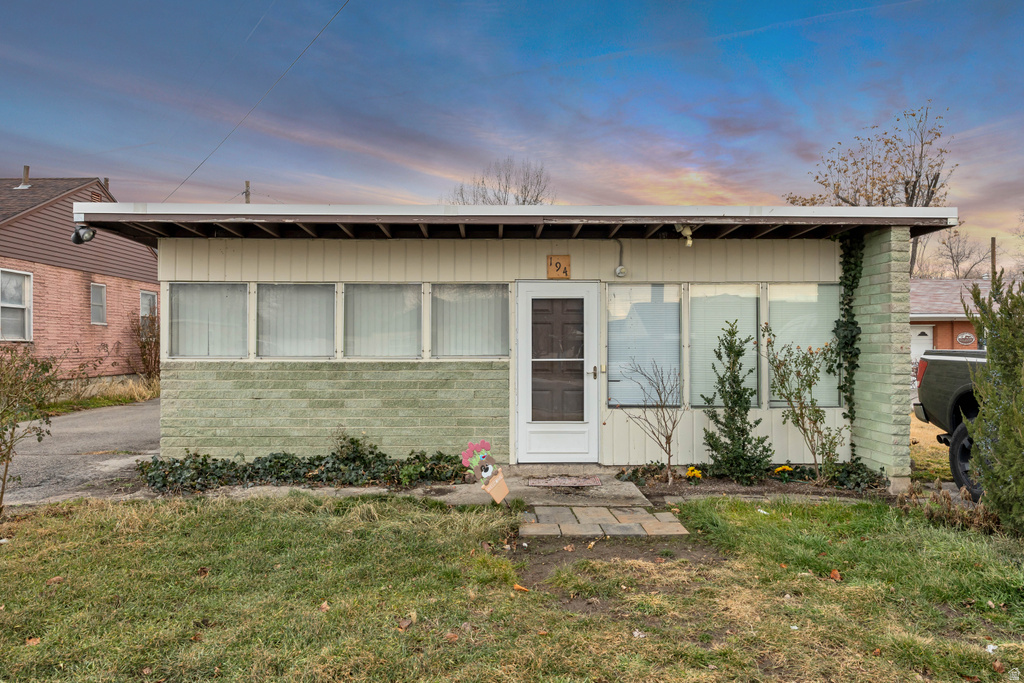 194 E 8530 S Sandy, UT 84070