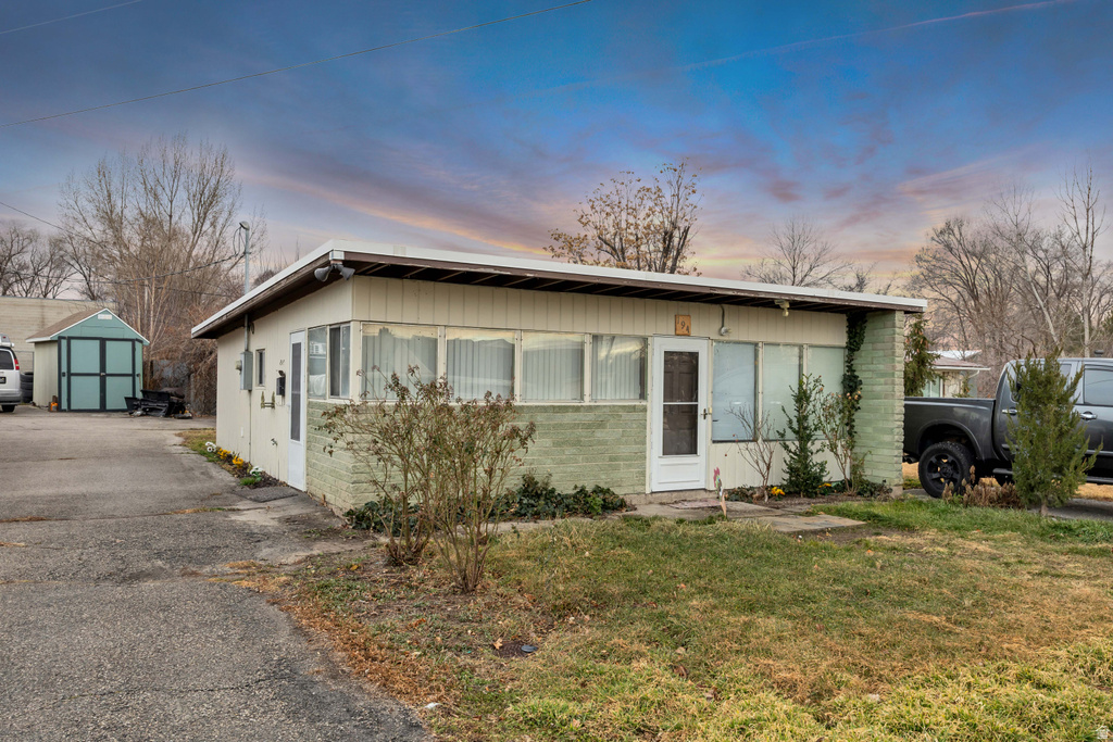 194 E 8530 S Sandy, UT 84070