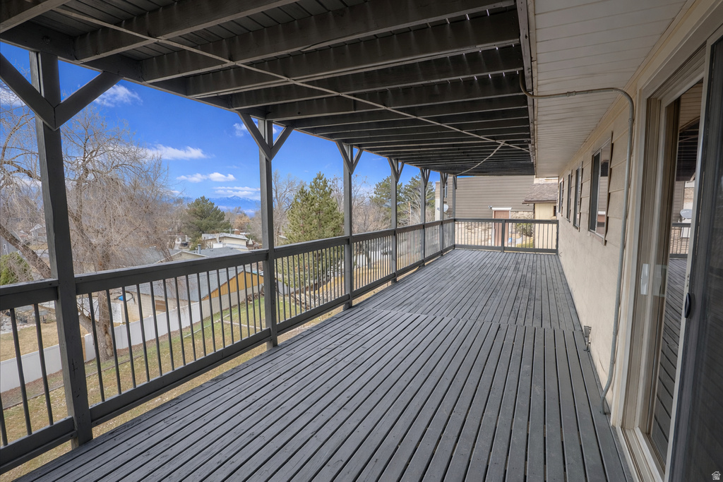 8492 S MESA DR Sandy, UT 84093