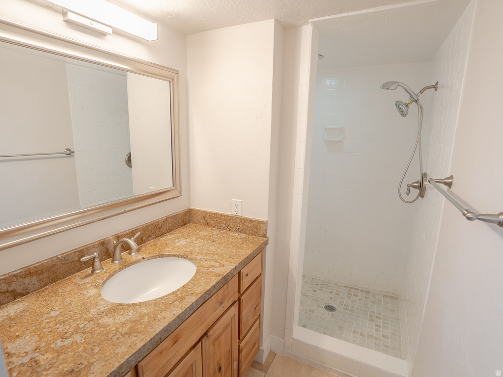 8492 S MESA DR Sandy, UT 84093