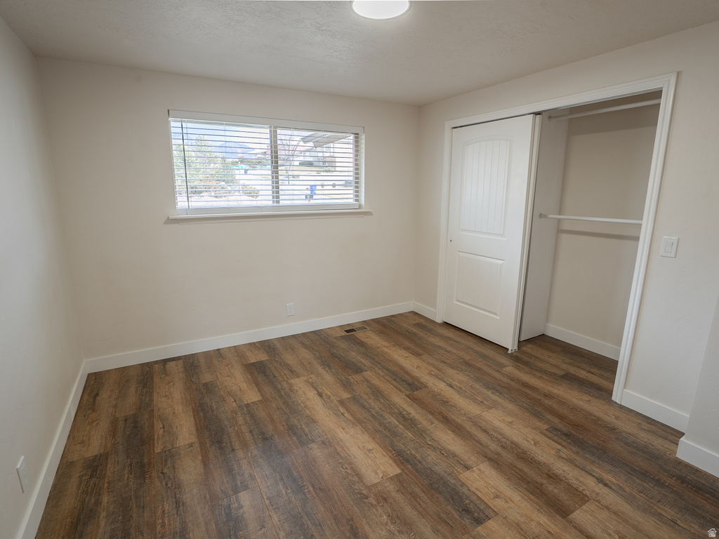 8492 S MESA DR Sandy, UT 84093